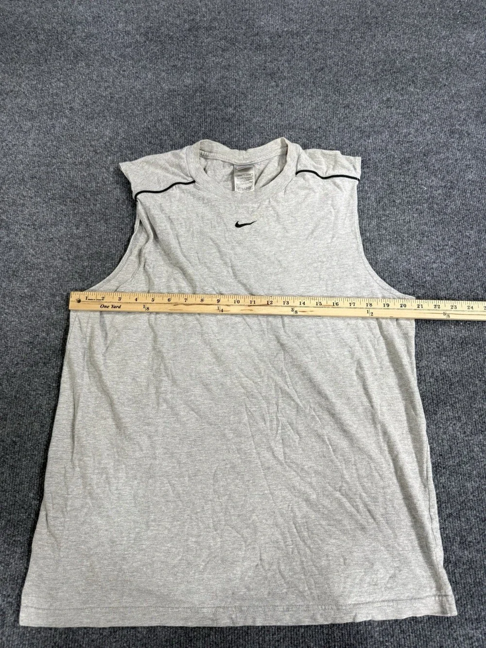 Nike Mens Large Gray Sleeveless Athletic Shirt Swoosh Piped Workout Tank Top
